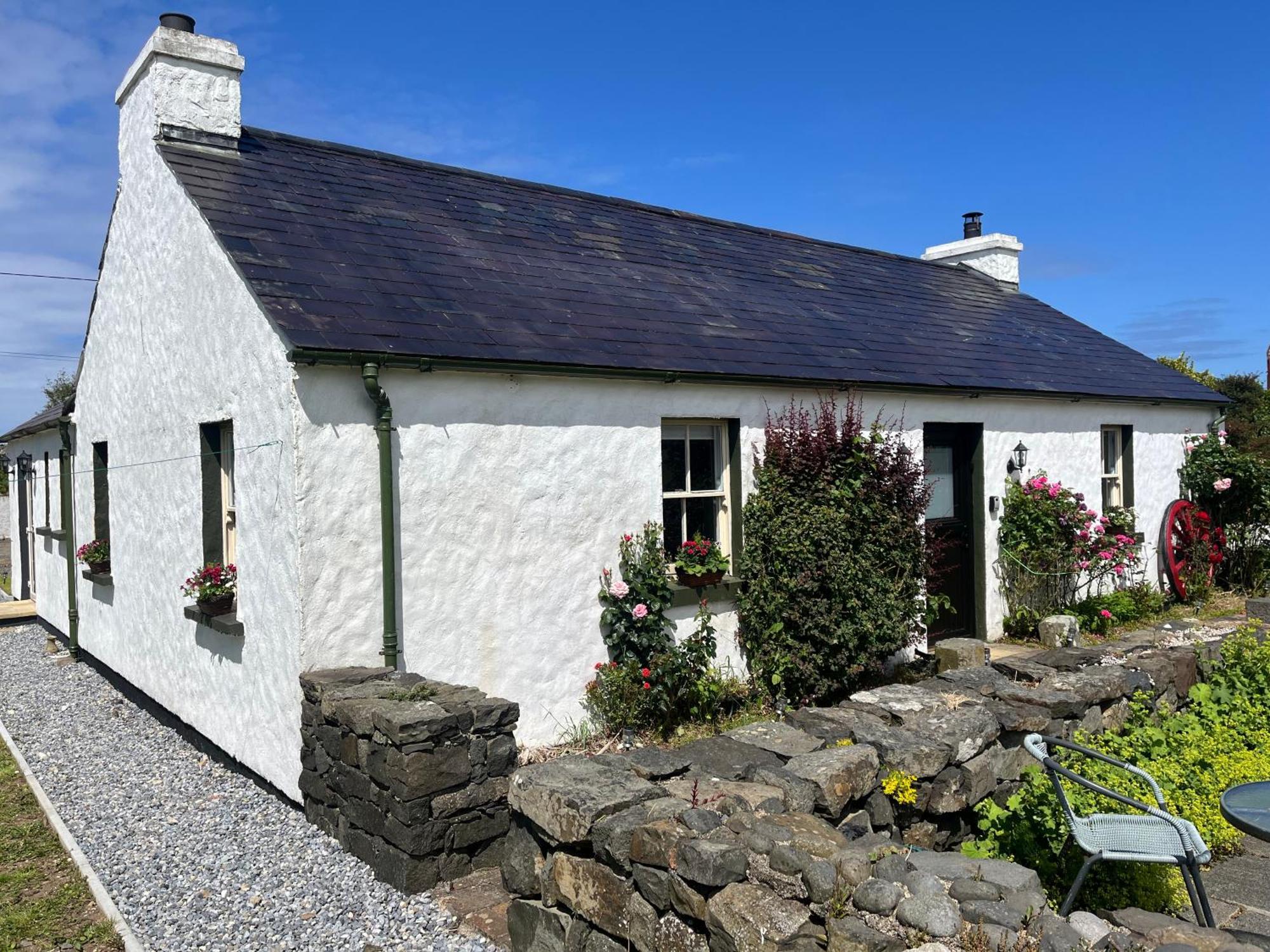 Dunnaglea Cottage, Баллинтой Экстерьер фото